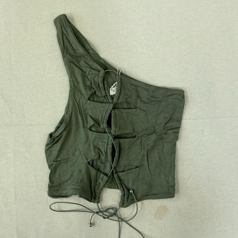 Olive One Shoulder Cut-Out Crop Top 🌿